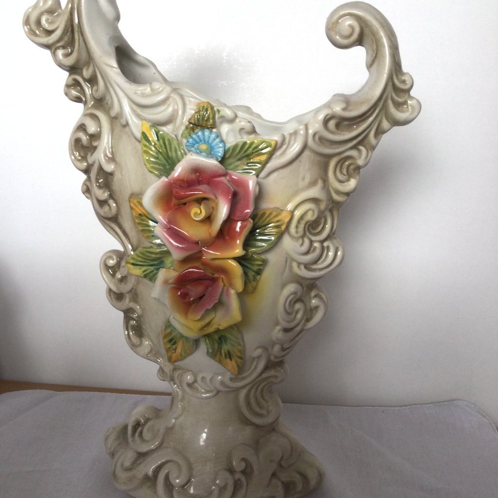 Vintage Italy Ceramic R.CAPODIMONTE vase 3D flowers 12" tall